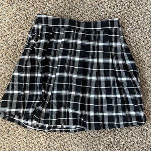 Hollister ultra-high rise black and white plaid tennis skirt